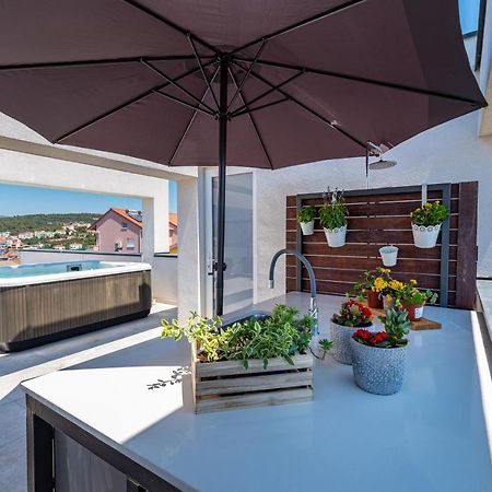 Rooftop Spa Appartement Trogir Buitenkant foto
