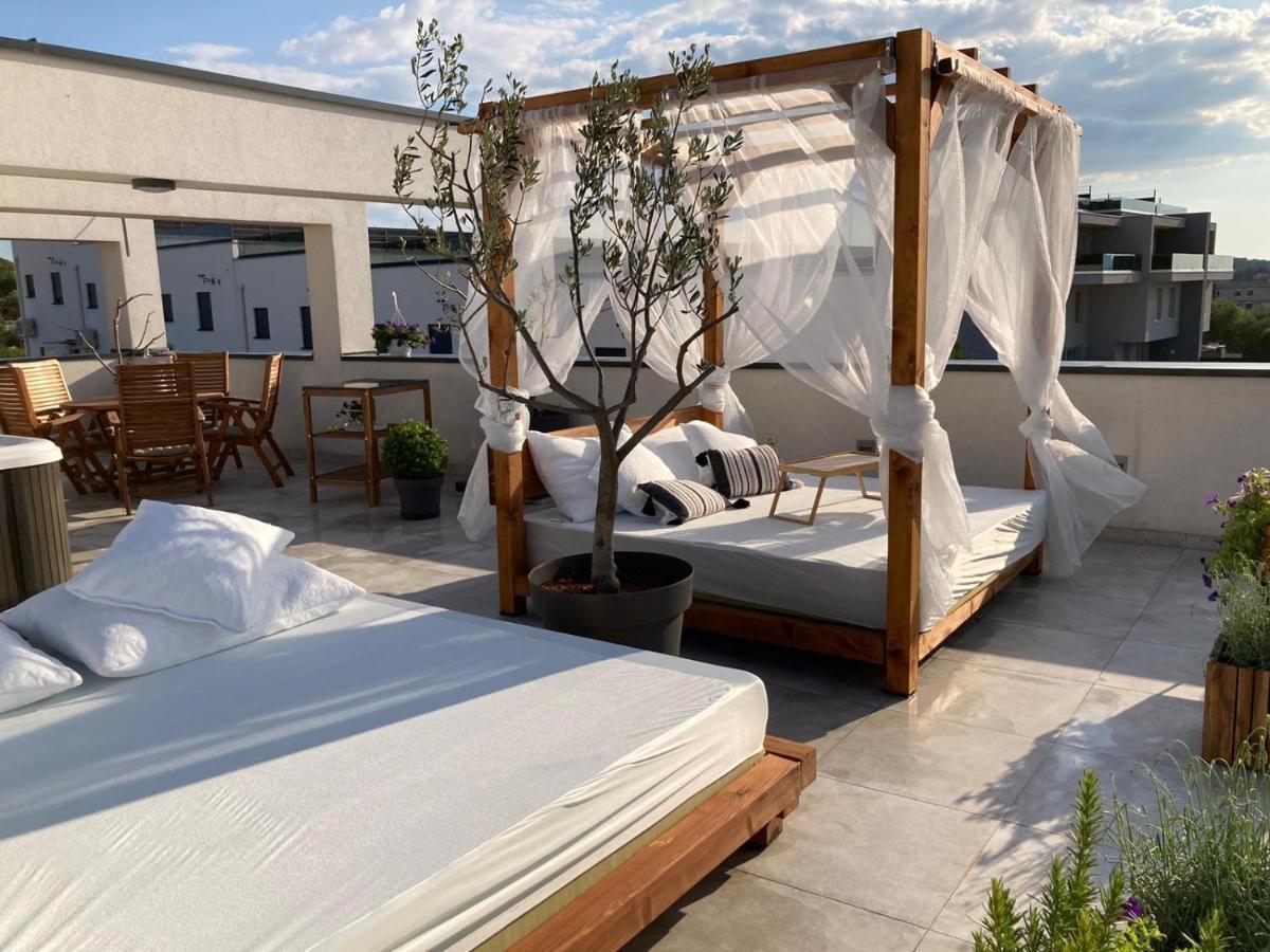 Rooftop Spa Appartement Trogir Buitenkant foto