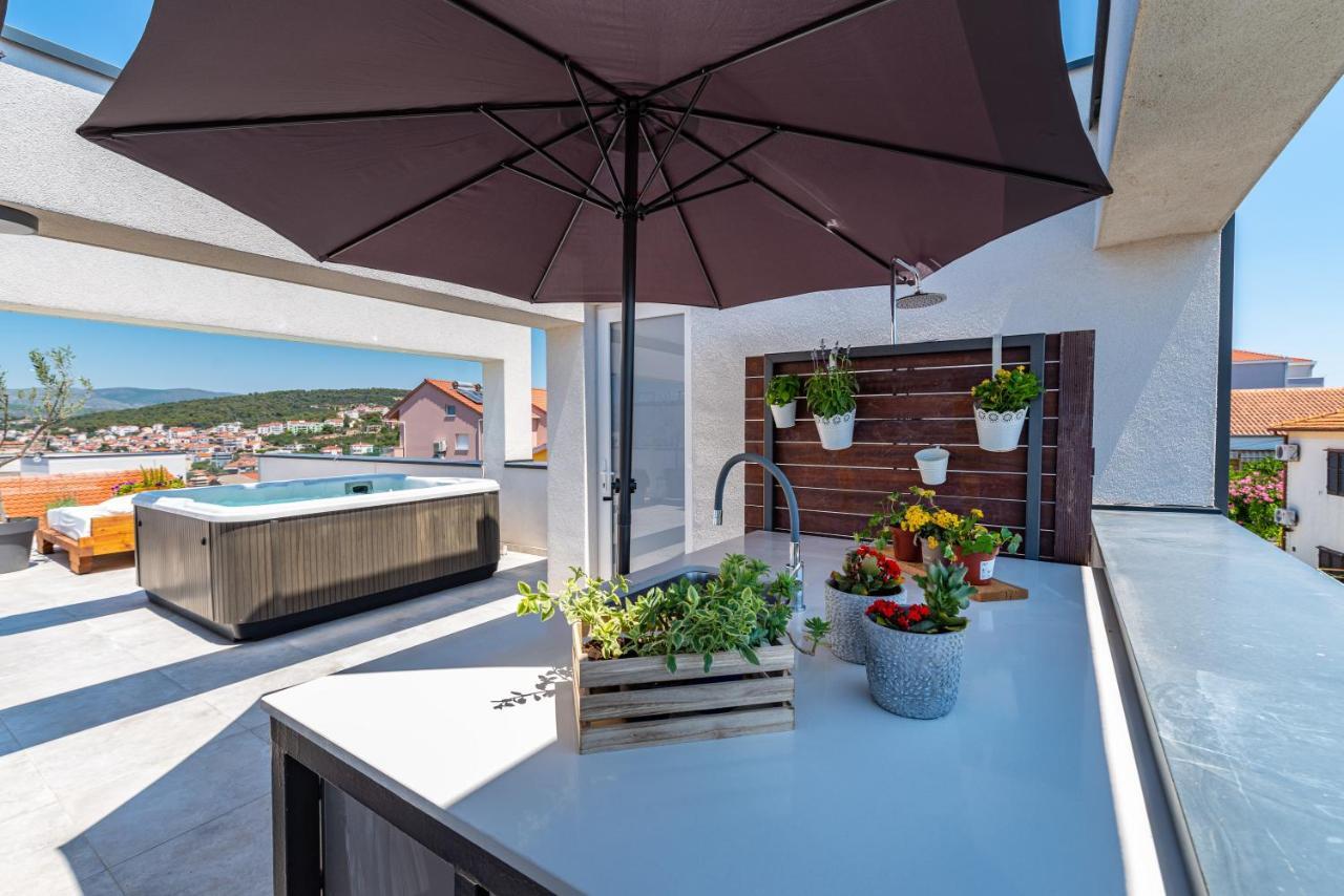 Rooftop Spa Appartement Trogir Buitenkant foto